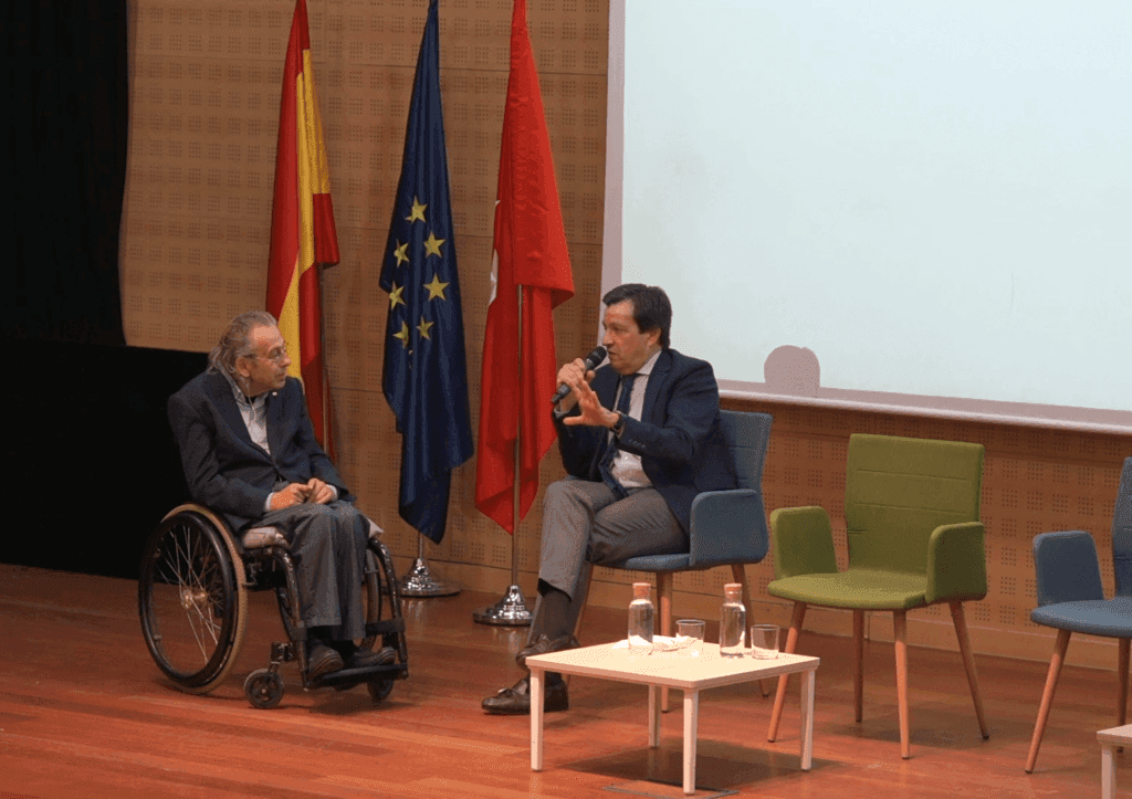 La UFV celebra jornada de innovación tecnológica para fomentar la accesibilidad digital | UFV Aula-Magna_0028.01_28_22_34.Imagen-fija002-1024x723 La UFV celebra jornada de innovación tecnológica para fomentar la accesibilidad digital | UFV Estudiar en Universidad Privada Madrid