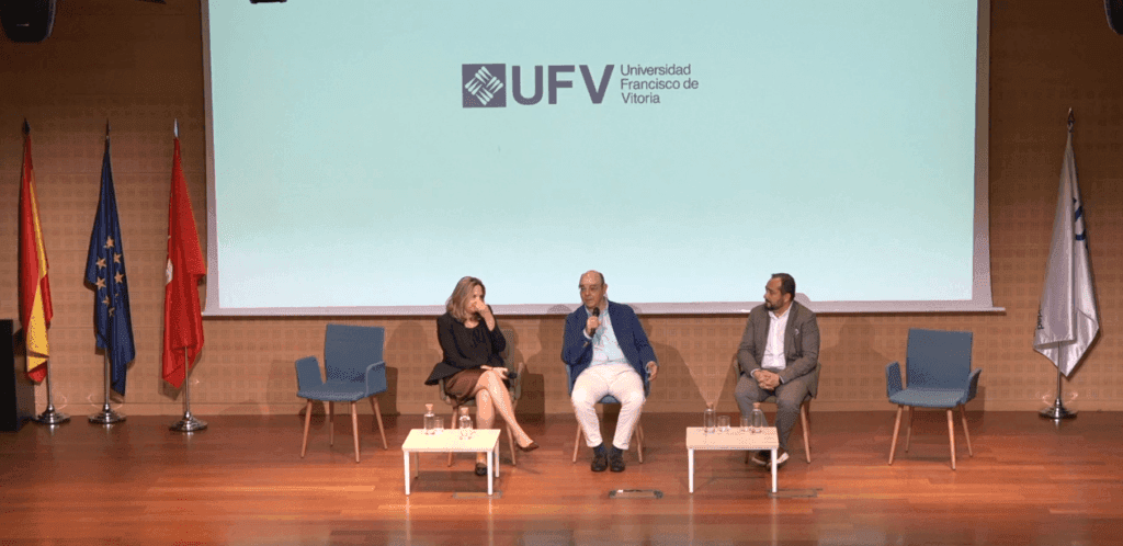 La UFV celebra jornada de innovación tecnológica para fomentar la accesibilidad digital | UFV Aula-Magna_0028.02_16_03_58.Imagen-fija004-1024x498 La UFV celebra jornada de innovación tecnológica para fomentar la accesibilidad digital | UFV Estudiar en Universidad Privada Madrid