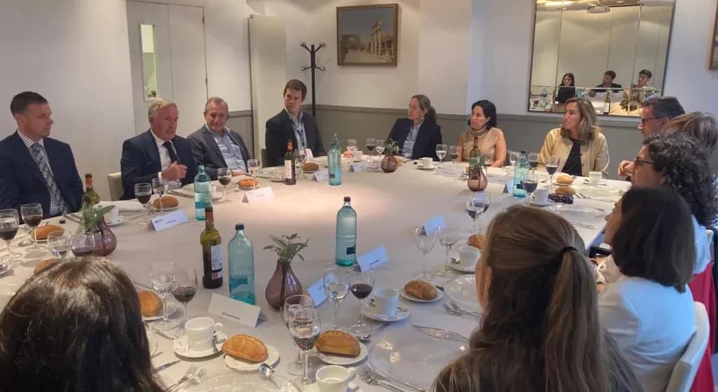 La ACE visita la Universidad Francisco de Vitoria para fortalecer la colaboración en educación del carácter | UFV CEV-noticia-7-y-8-octubre-2-e1765272388360-1024x560 La ACE visita la Universidad Francisco de Vitoria para fortalecer la colaboración en educación del carácter | UFV Estudiar en Universidad Privada Madrid