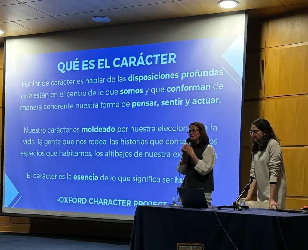 Latinoamérica se une a la transformación educativa a través del carácter | UFV CEV-noticia-julio-agosto-5-e1765271651995-1024x830 Latinoamérica se une a la transformación educativa a través del carácter | UFV Estudiar en Universidad Privada Madrid