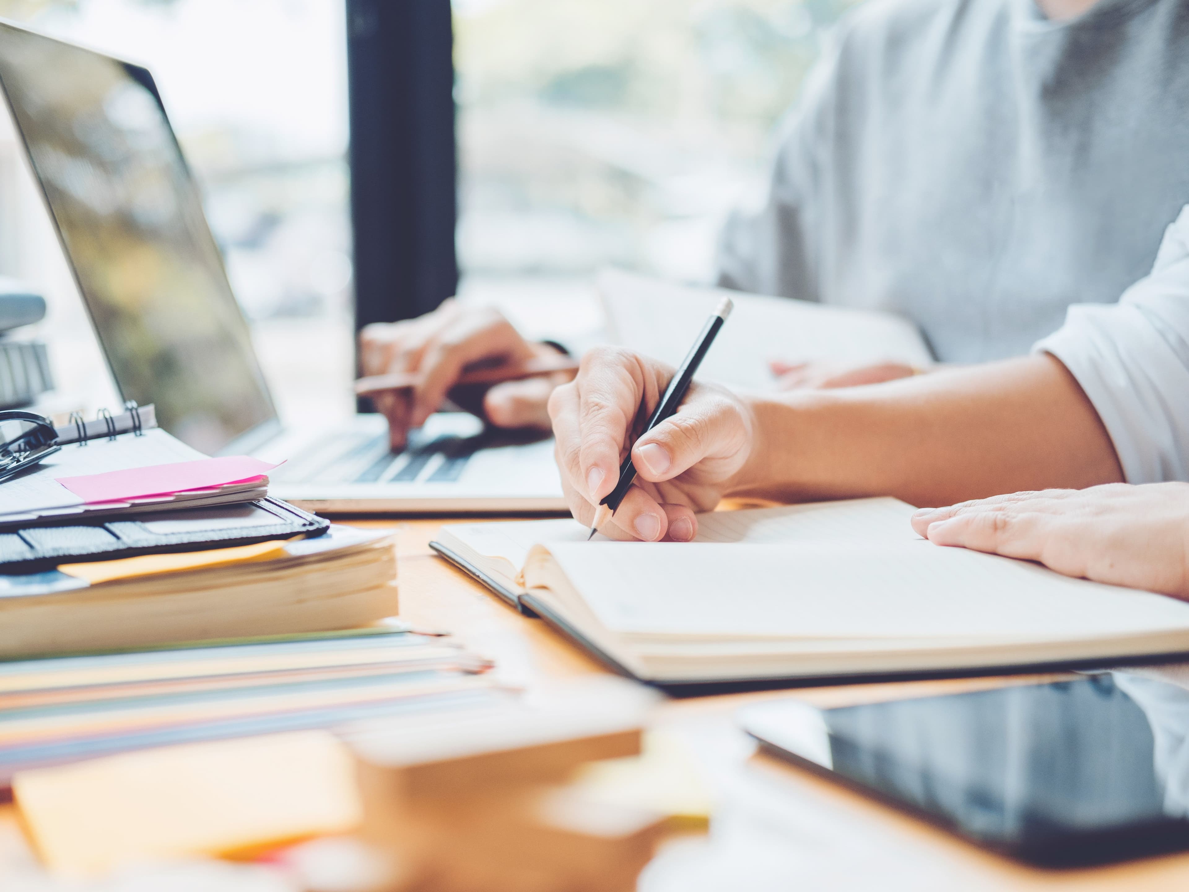 Centro de Documentación Europea | UFV Centro de documentación europea_Imagen horizontal 43 de apoyo sobre investigación Centro de Documentación Europea | UFV Estudiar en Universidad Privada Madrid