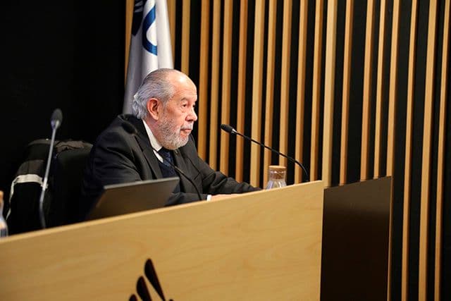 “Queremos proponer un nuevo estilo de liderazgo y los medios para educarlo”, afirma Salvador Ortiz de Montellano en la presentación del nuevo Instituto de Educación en Liderazgo de la Universidad Francisco de Vitoria | UFV f4971a11-fa0c-1ba5-68c2-6da44df7e0cd “Queremos proponer un nuevo estilo de liderazgo y los medios para educarlo”, afirma Salvador Ortiz de Montellano en la presentación del nuevo Instituto de Educación en Liderazgo de la Universidad Francisco de Vitoria | UFV Estudiar en Universidad Privada Madrid